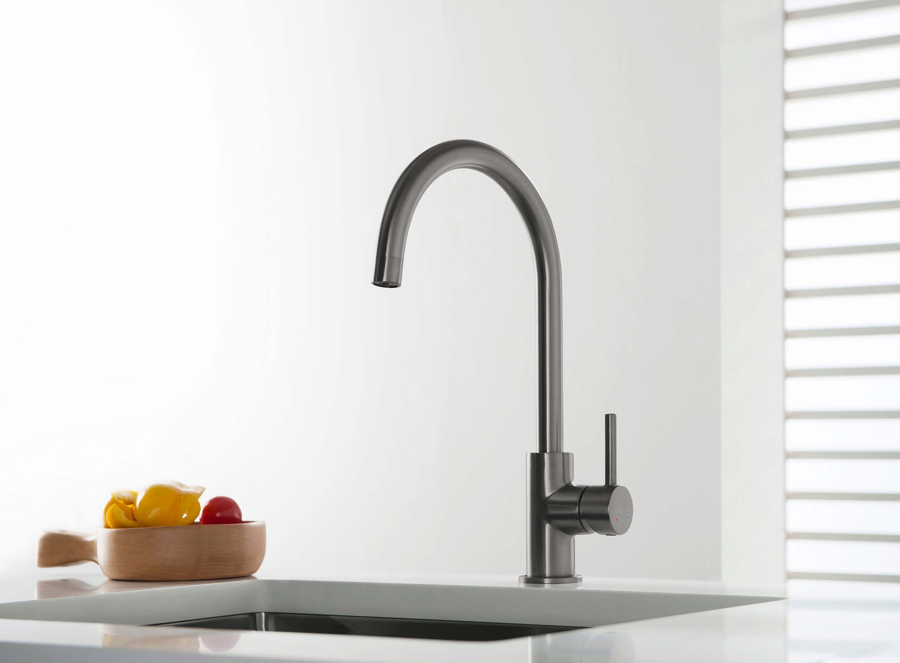 Смеситель для кухни Европа AQ1382BGM оружейная сталь Aquatek