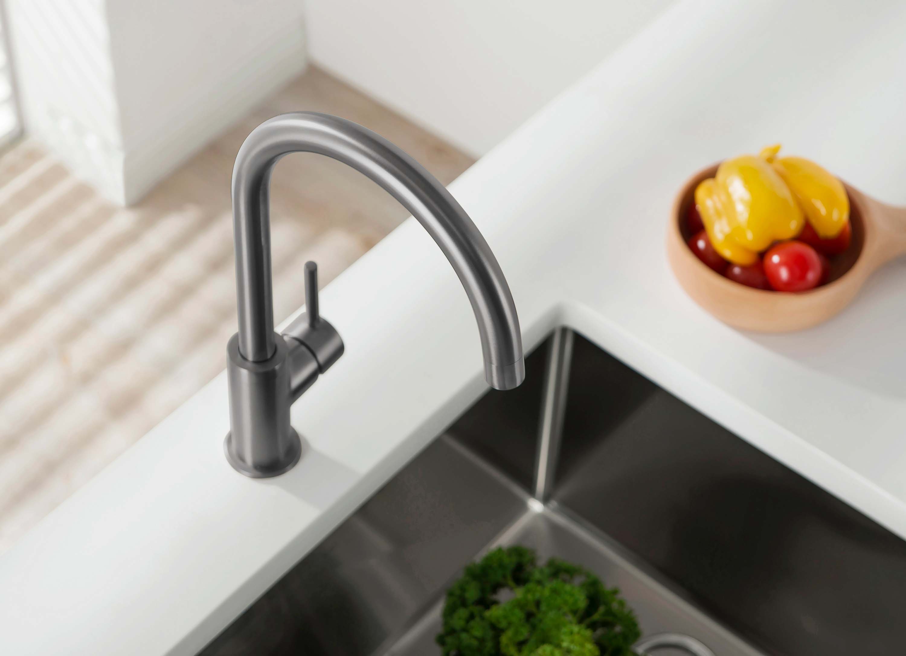 Смеситель для кухни Европа AQ1382BGM оружейная сталь Aquatek