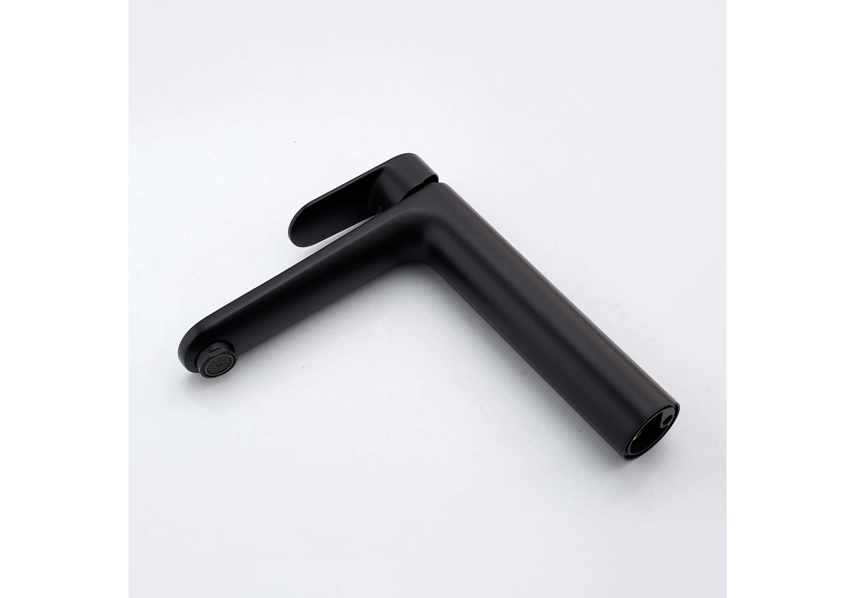 Смеситель для раковины Ника AQ1804MB черный Aquatek