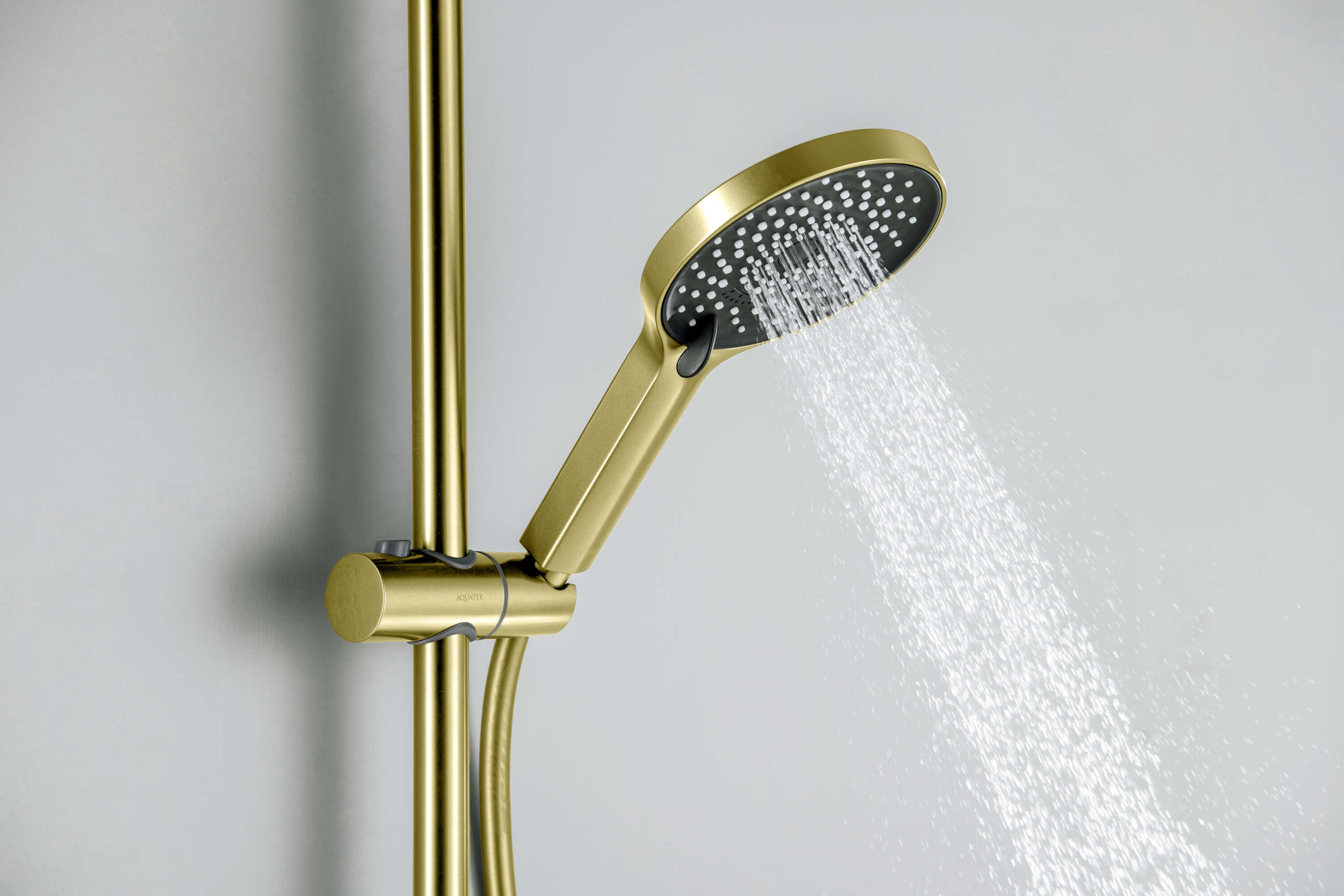 Душевой гарнитур Лугано AQ2022BG шлифованное золото Aquatek