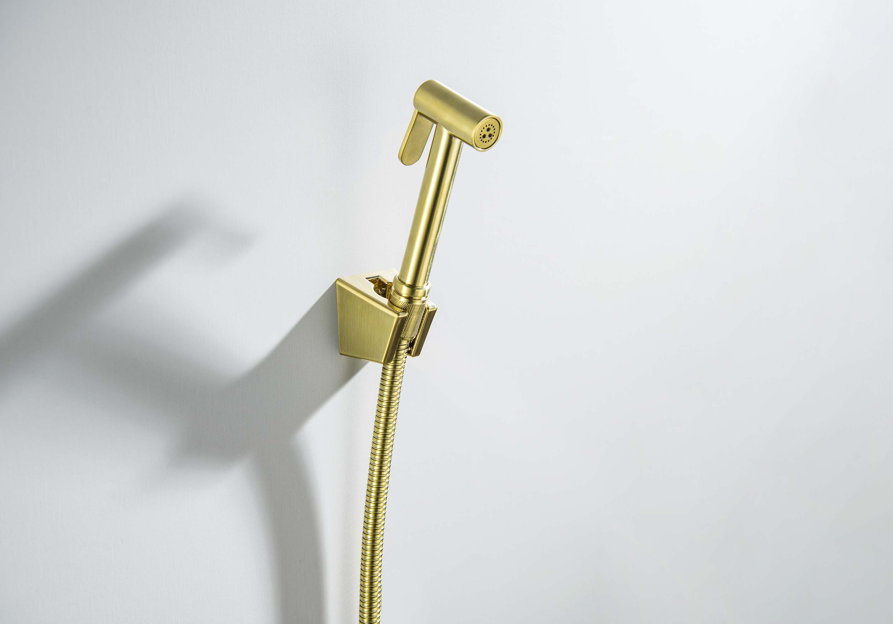 Гигиенический душ AQ2054BG шлифованное золото Aquatek